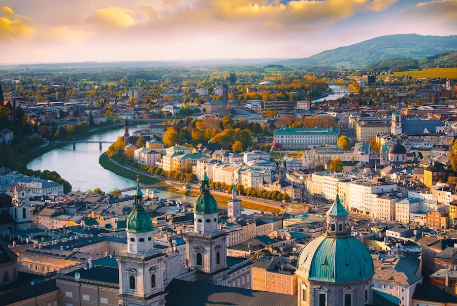 Private transfer from Ljubljana Airport to Vienna